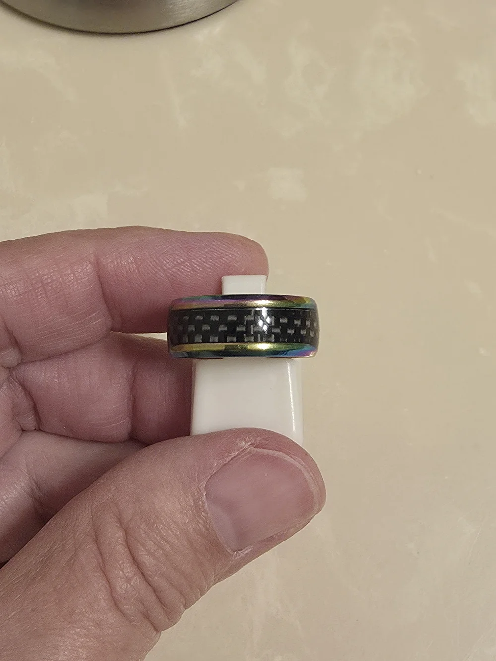 Carbon Fiber Inlay Men’s Ring with Iridescent Edges Size 7